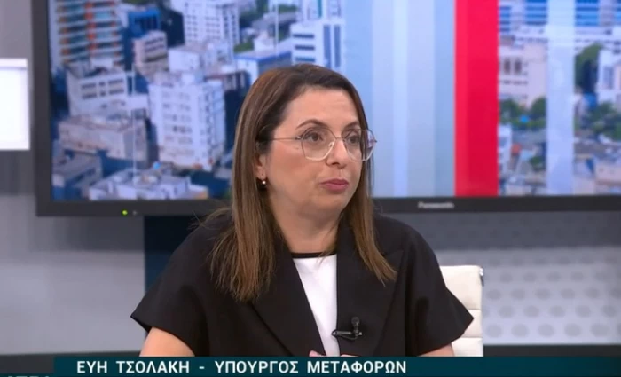 «Θα τα διορθώσουμε»: Η απάντηση της Υπ. Μεταφορών στα ευρήματα της Ελεγκτικής για το αλαλούμ στα λεωφορεία